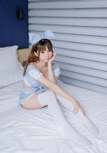 宝贝把胸罩脱了让我揉你的胸_BD高清免费观看