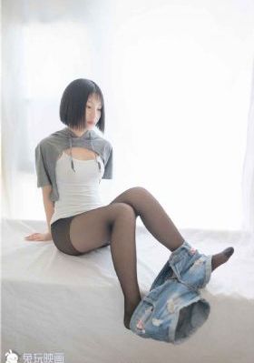 24岁性感的尹律_720视频大全